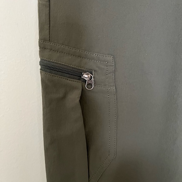 Patagonia Cargo Style Pants Missing Inside Drawstring Size 10 - Picture 3 of 8